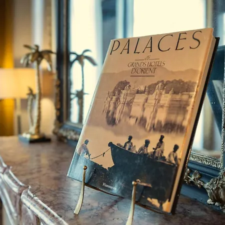 Emilia - De Prestige Au Coeur De