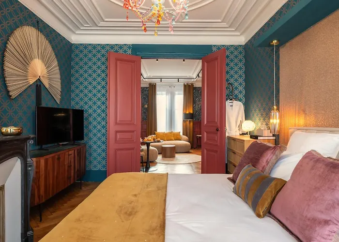 Emilia - De Prestige Au Coeur De